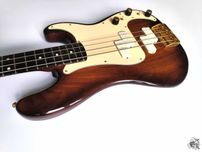 Як новий! '1983 Fender American Elite II Precision Bass Walnut Limited