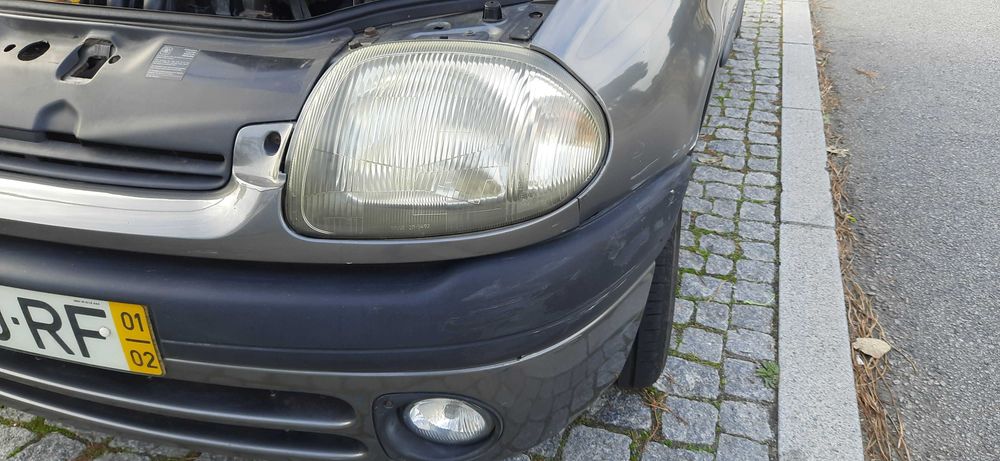 Renault clio 1.2   3 portas