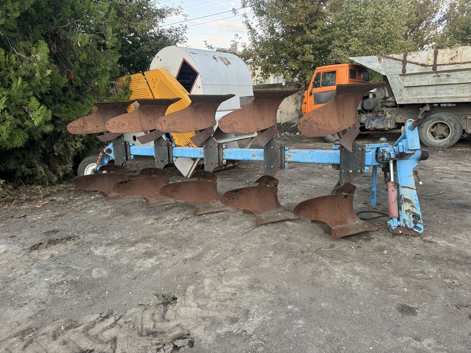 Плуг оборотны  4+1 без сварке рабочы