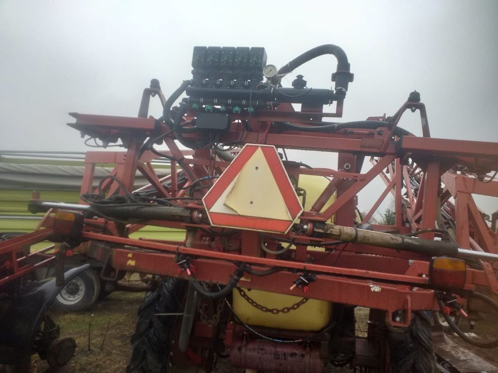 Opryskiwacz Hardi Commander 2800, belka 20 m