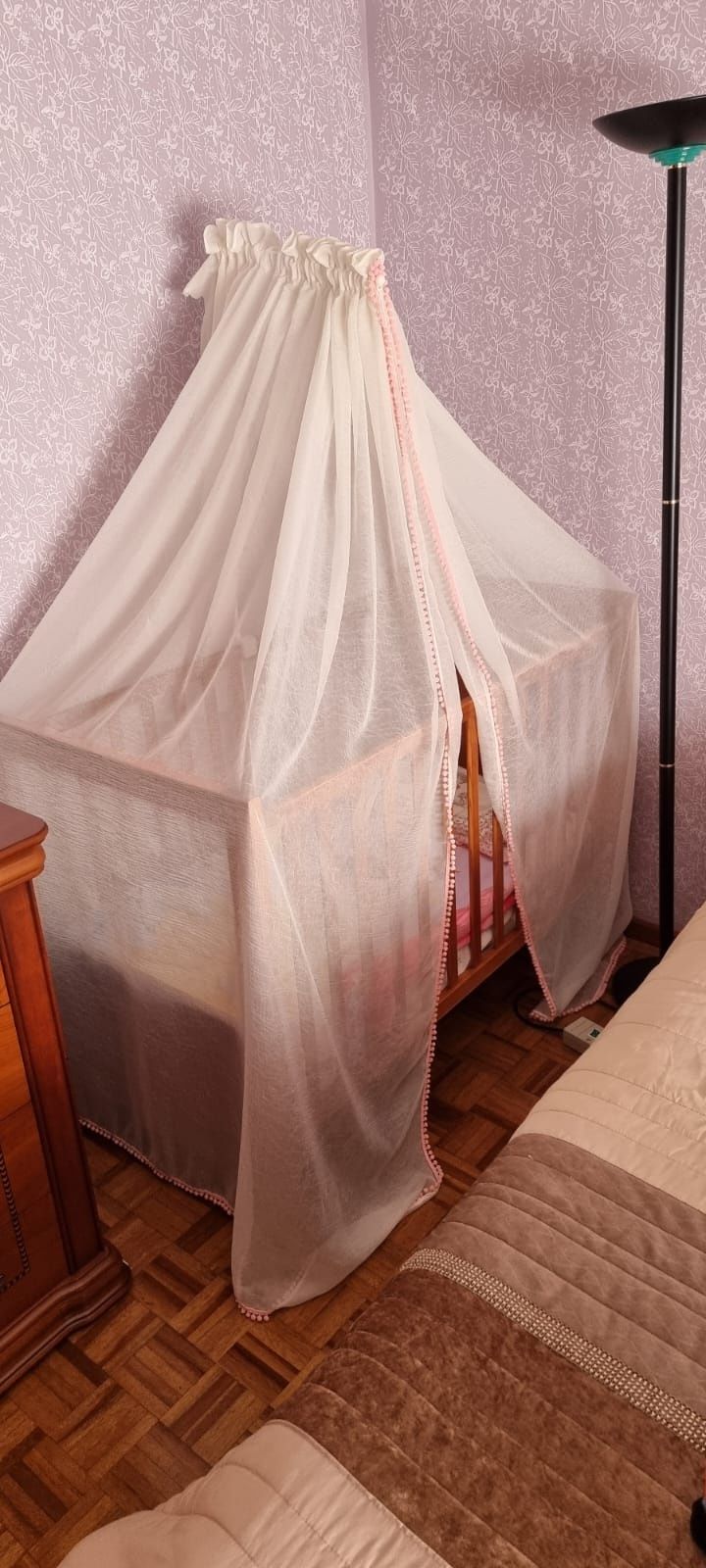 Berço bebé em madeira