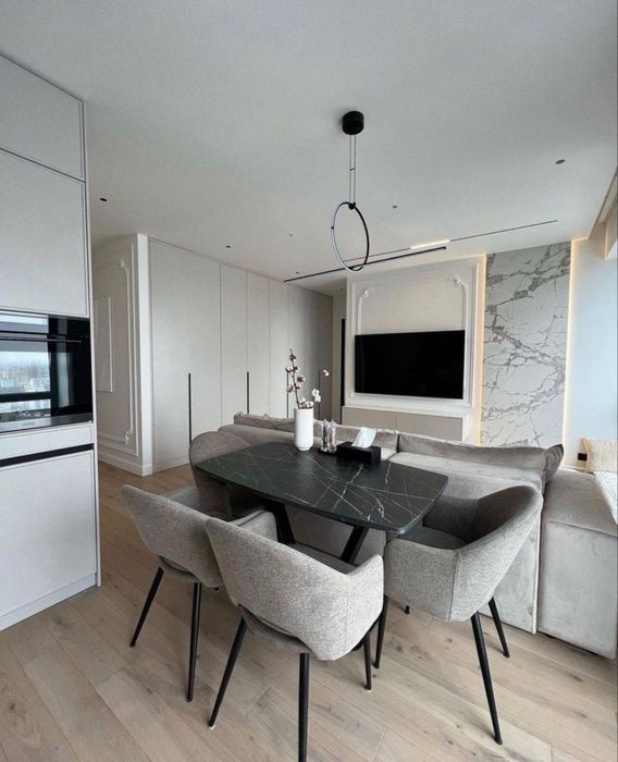 Здам квартиру з великою терасою в центрі міста