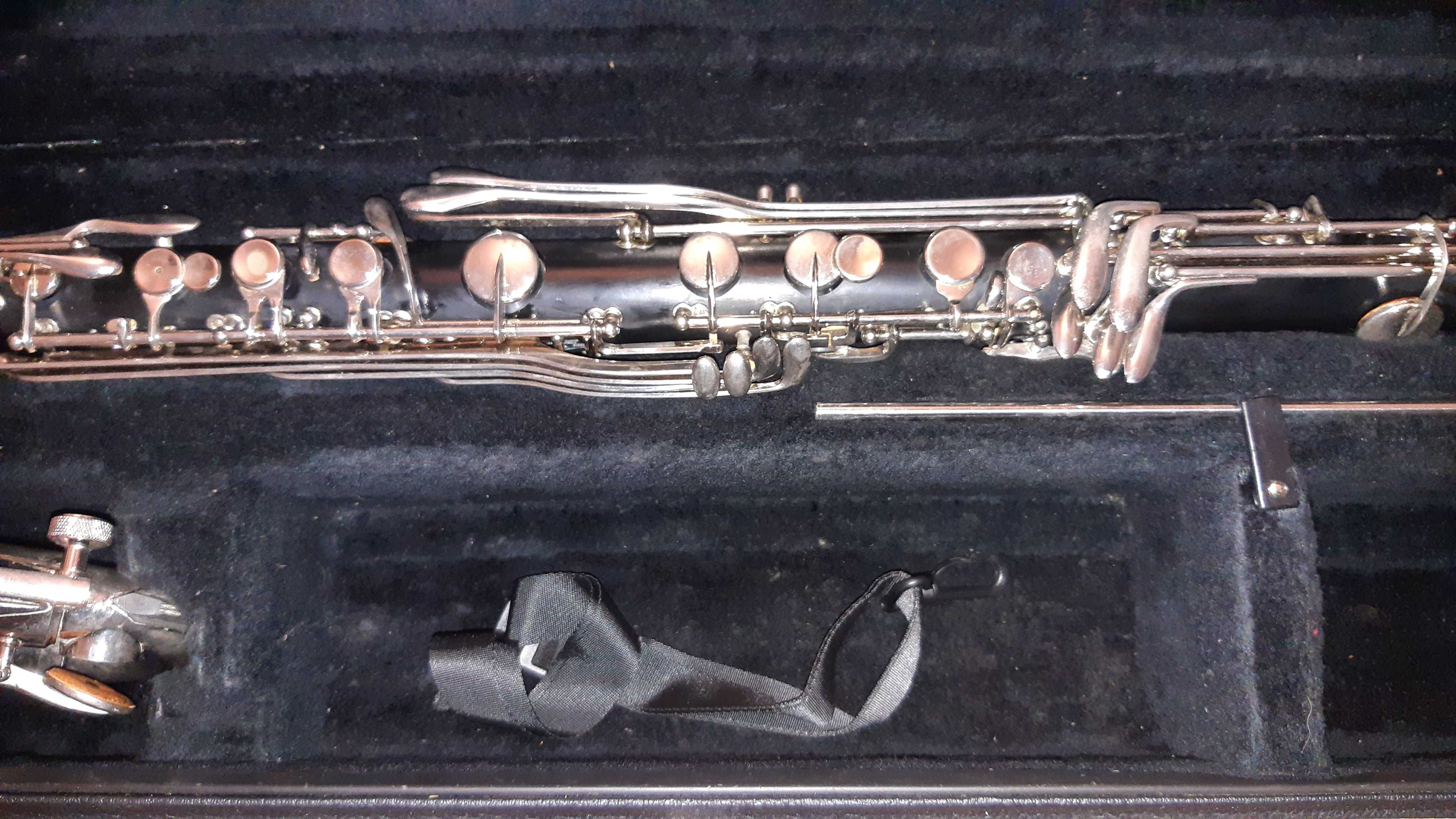Clarinete Baixo ( plástico) Si bemol  Armstrong  USA