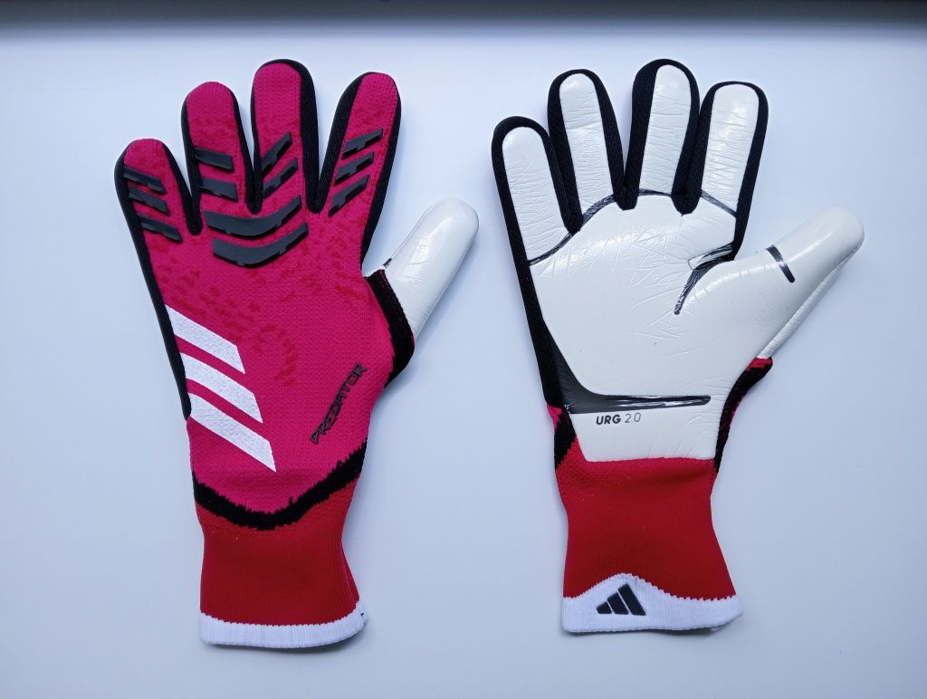 Воротарські рукавиці. Нові. Перчатки воротарські Adidas Predator.