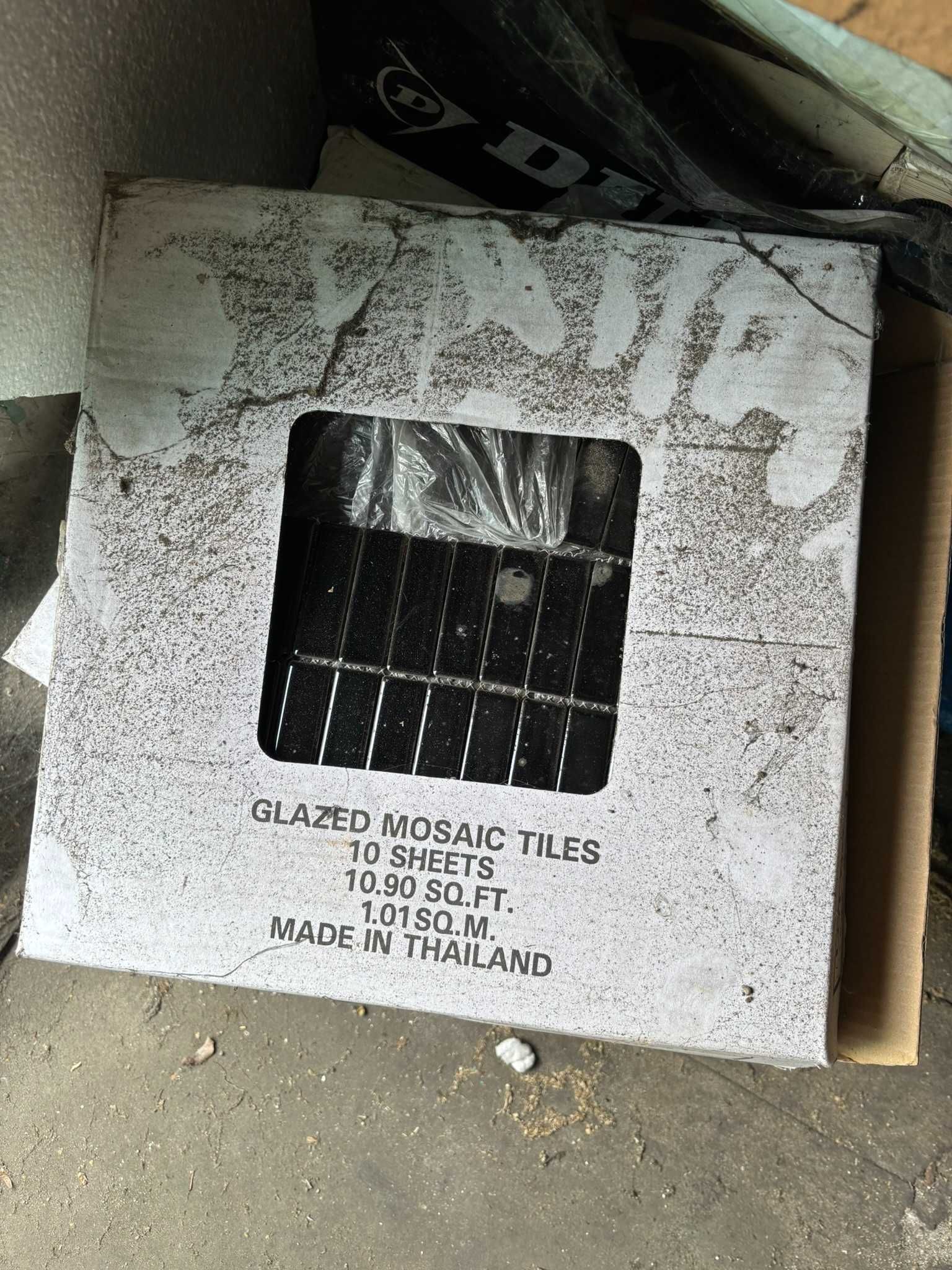 > płytki czarne mozaika dekor na siatce 30x30 ceramiczne połysk black