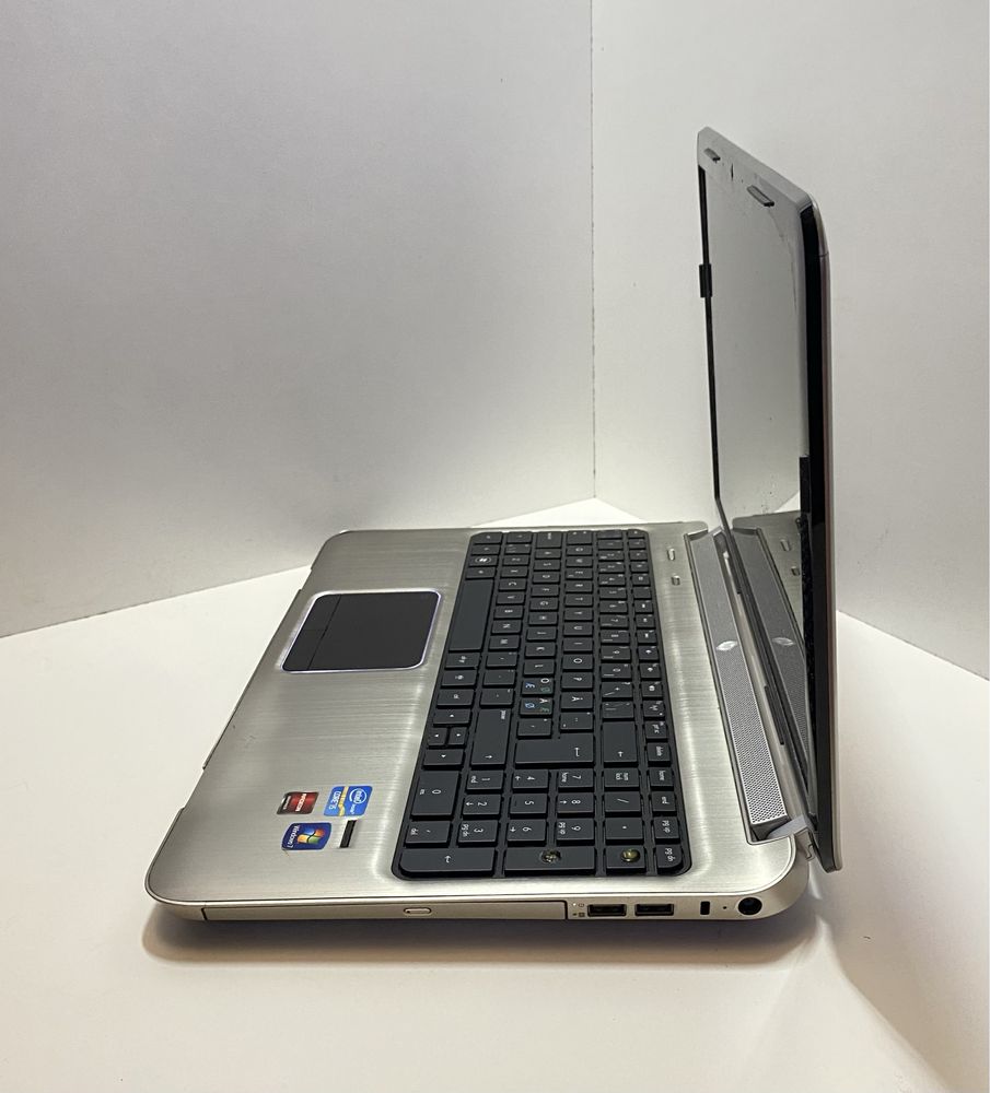 Ноутбук Hp Pavilion DV6 15.6" 8/640GB HDD i5-2450 AMD radeon HD 7400M