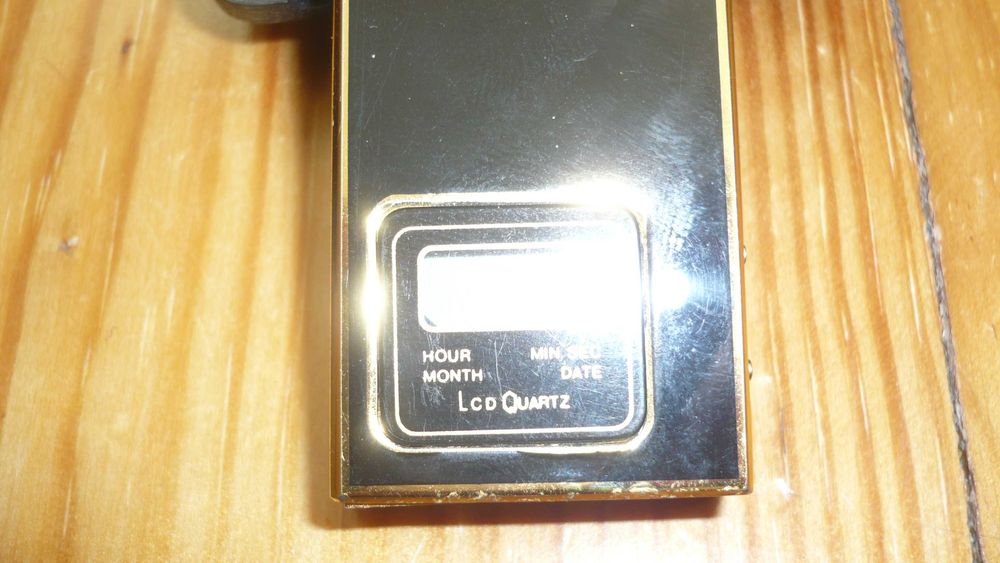 Isqueiro com Relógio Vintage - Astrosonic Lcd Lighter