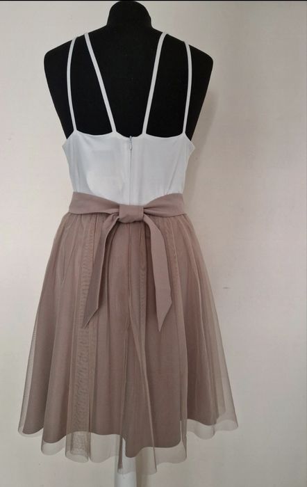 Zmysłowa sukienka Mon Cheri, rozm 34