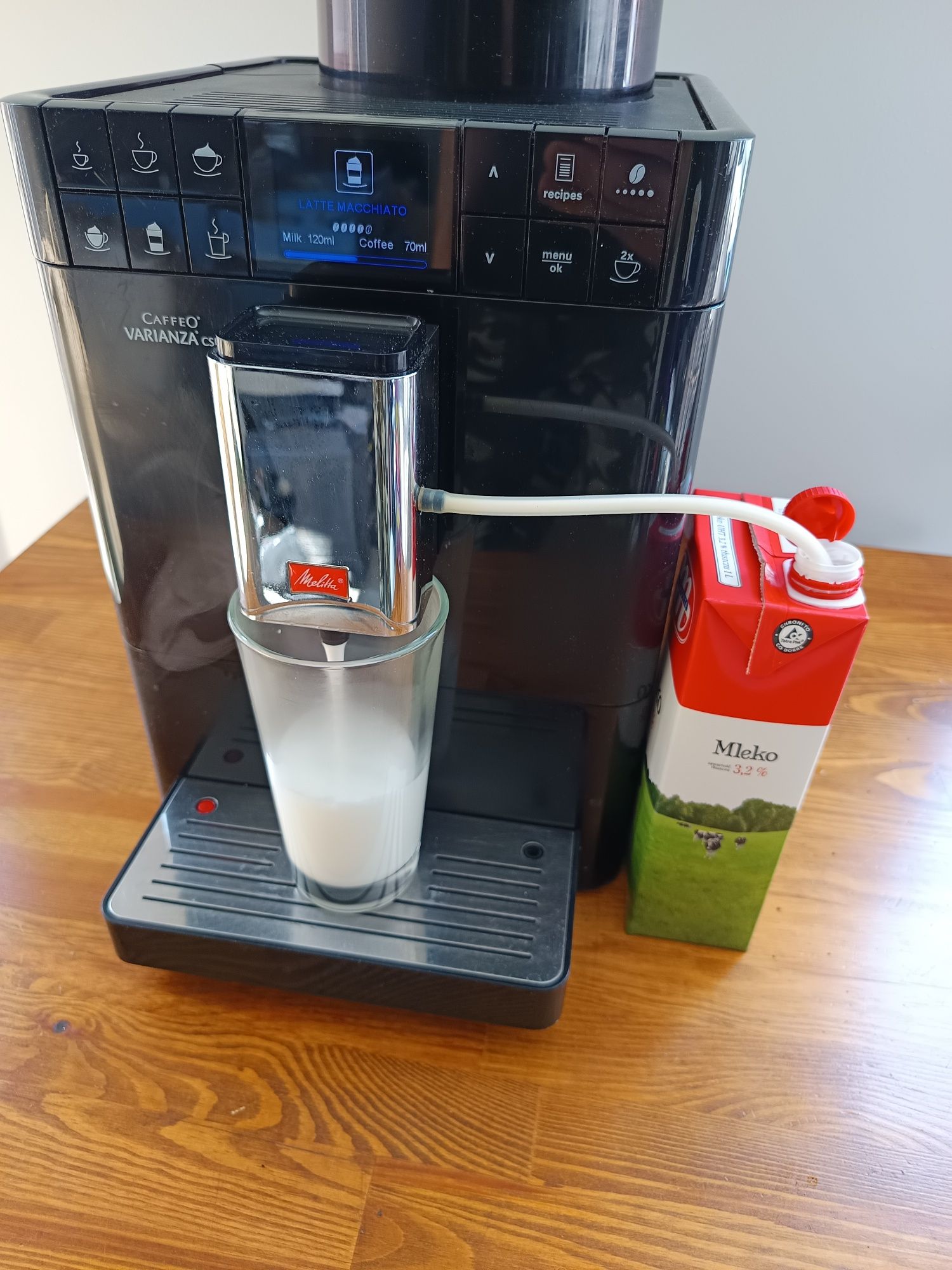 Sprzedam ekspres do kawy melitta caffeo varianza