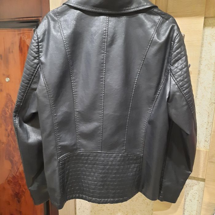 Продам куртку косуху 60разм