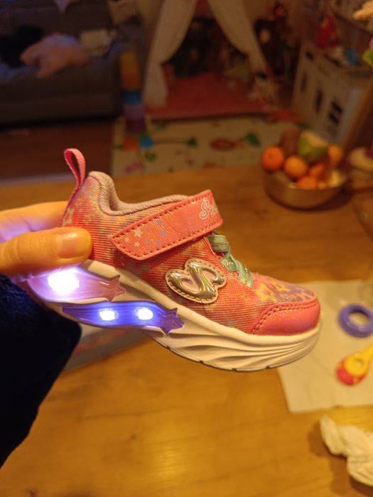 Buty dziewczęce Skechers Sneakersy Star Sparks Różowe 21