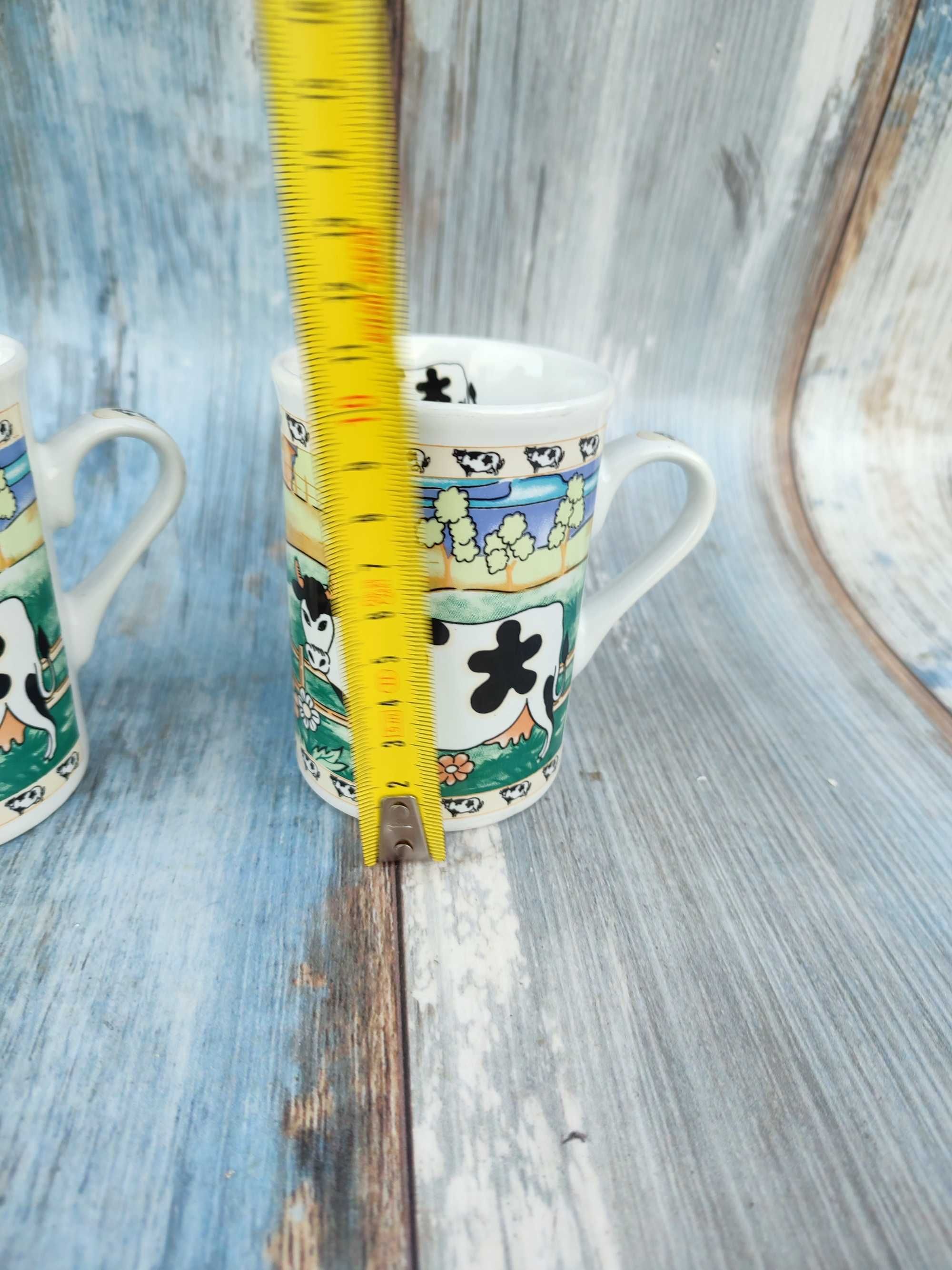 Ceramiczne kubki motyw krowy - design