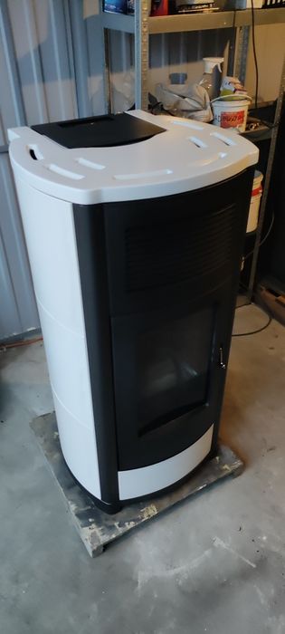 Kominek,piec,piecyk na pellet z płaszczem wodnym