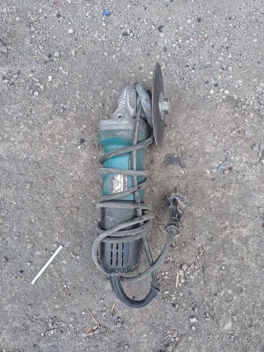 Болгарка 125 макита 9558