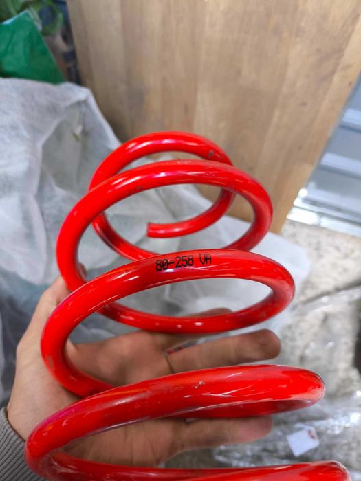 Sprężyny obniżające komplet