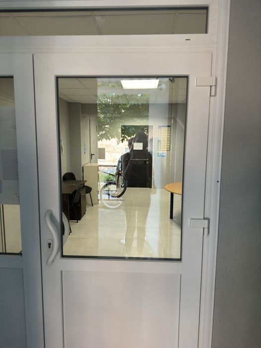 Продам офісне приміщення