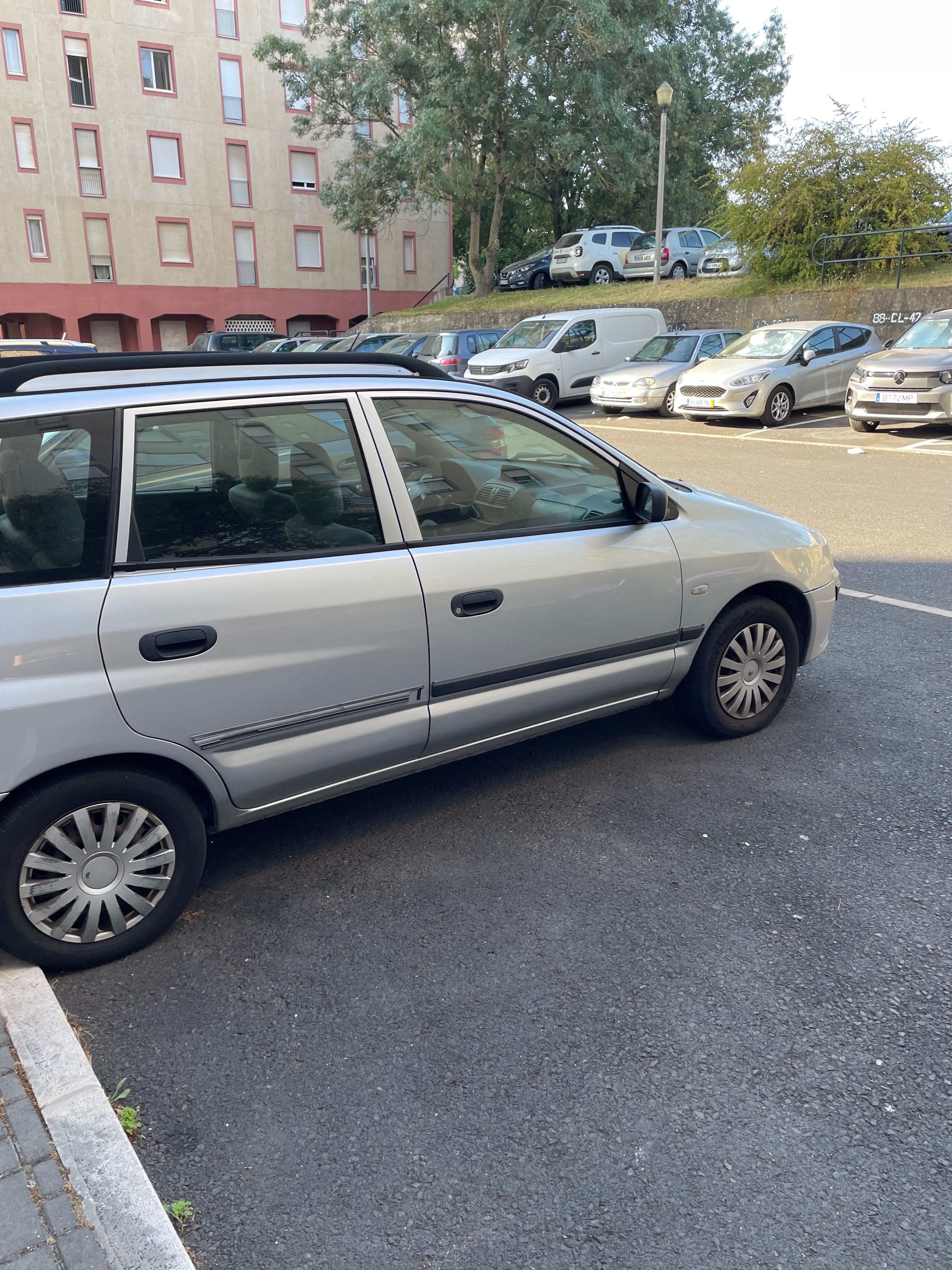 Mitsubishi  space star   2003