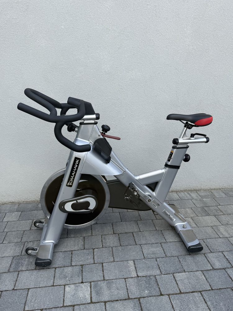 Rowerek spinningowy TOMAHAWK S-series jak SPINNER NXT TECHNOGYM