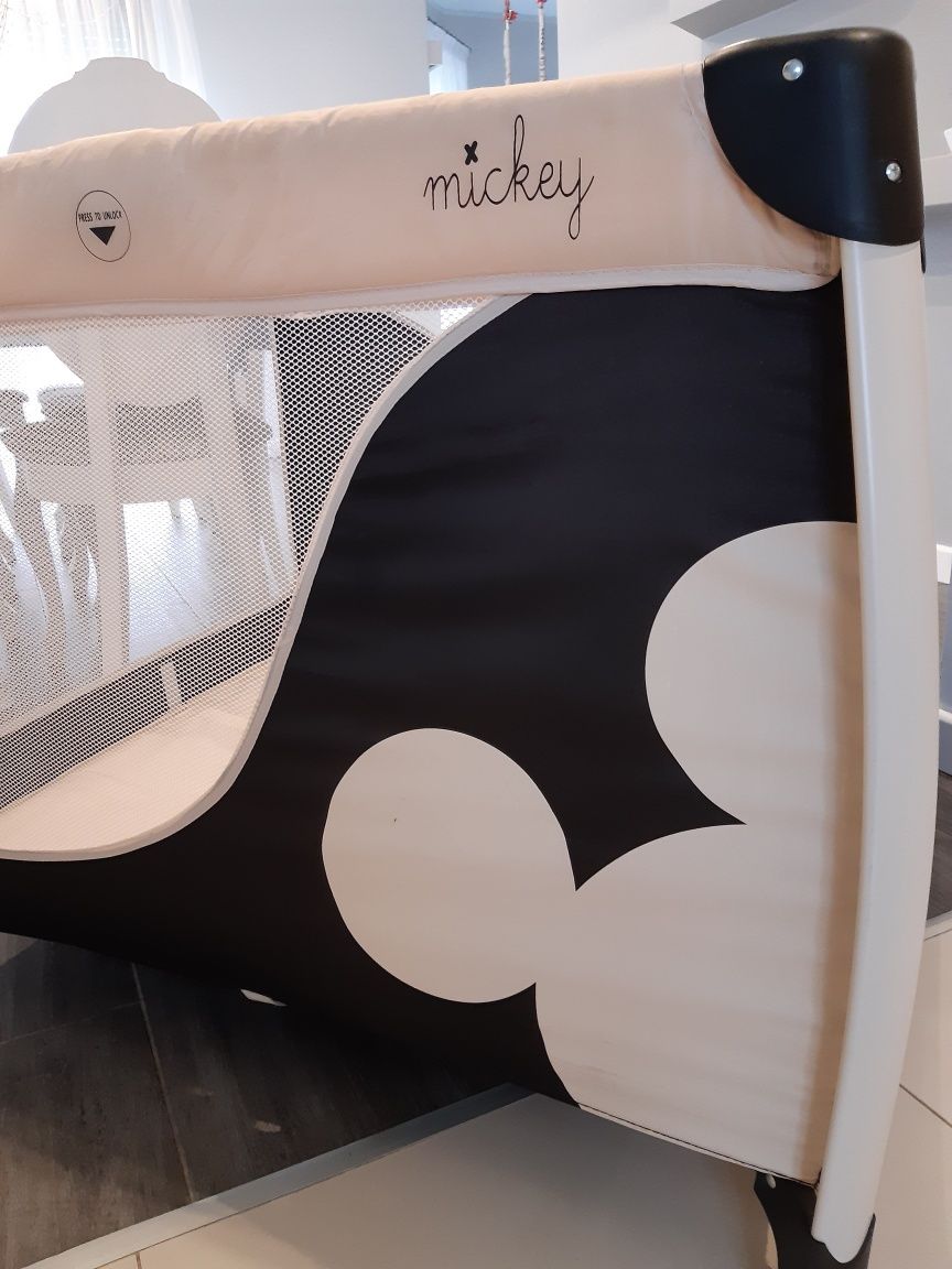 Kojec dziecięcy -łóżeczko turystyczne Hauck Mickey