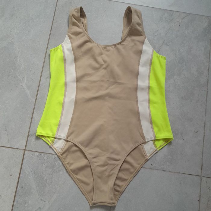 Купальник сдельный