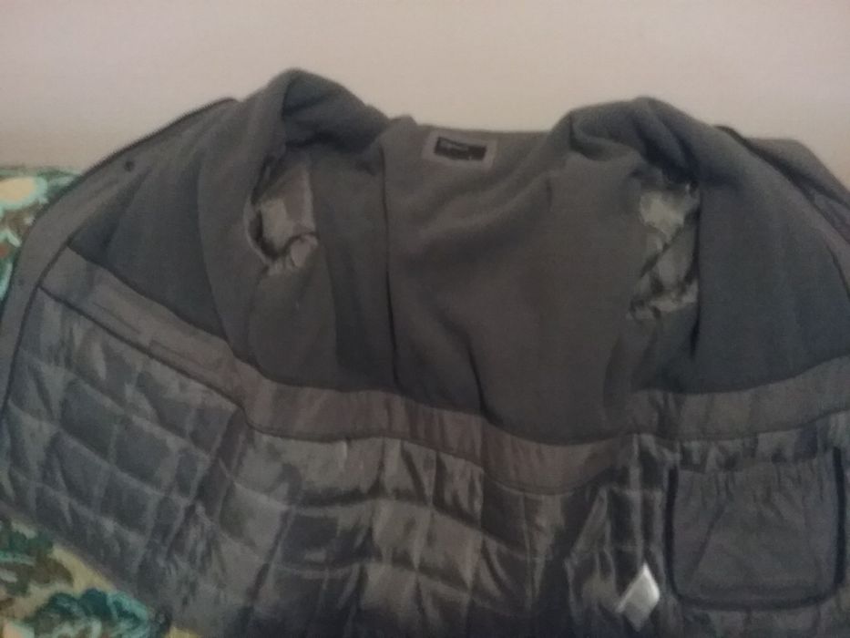 Куртка чоловіча  вживана .