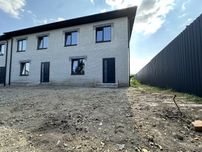 Кутовий Таунхаус 78 кв.м. 3 кімнати в межах міста за ціною квартири