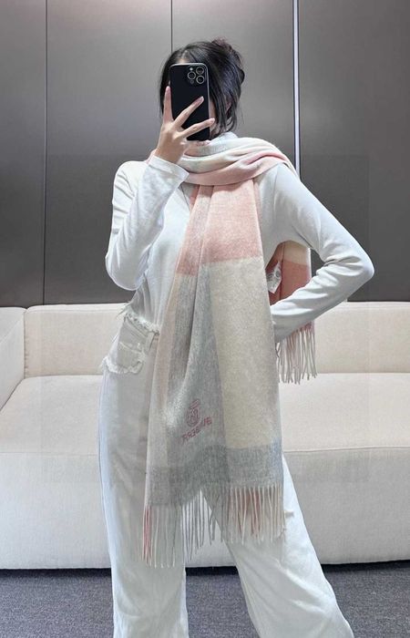 Burberry szalik ciepły beiżowy szalik szalek