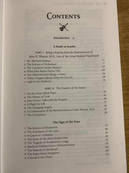 “The complete Sherlock Holmes” Sir Arthur Conan Doyle