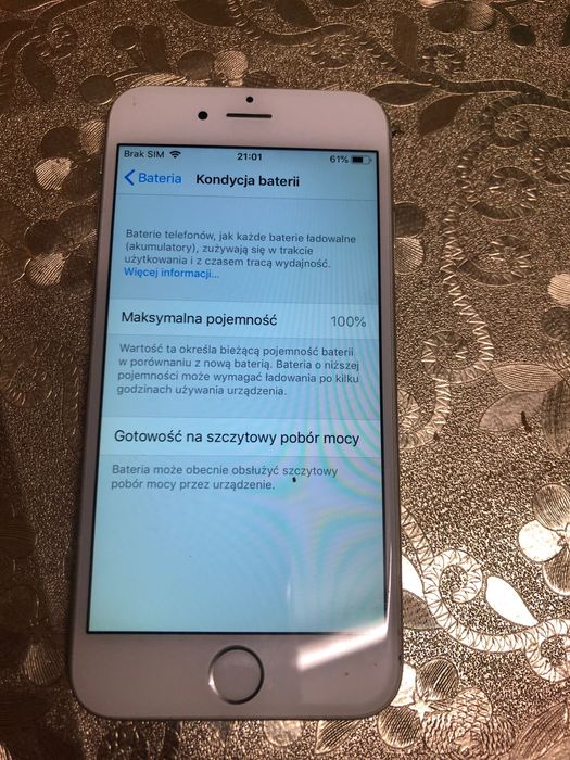 iPhone 6 biały ,bateria 100% kondycji 64GB pojemności