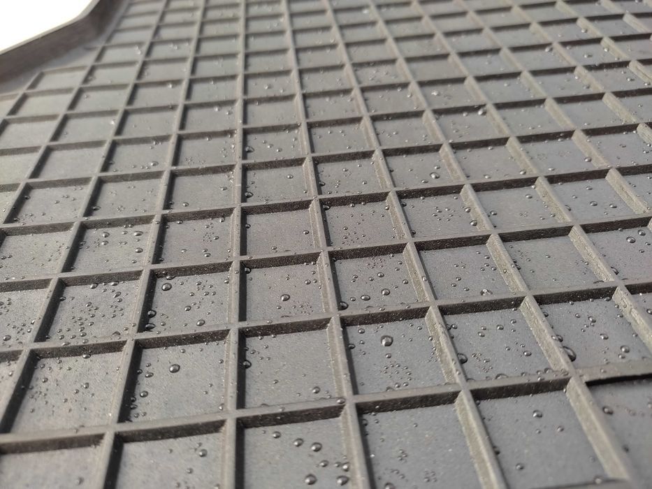 NOWE Dywaniki gumowe DAEWOO NEXIA 95r-2006r dopasowane korytka korytko