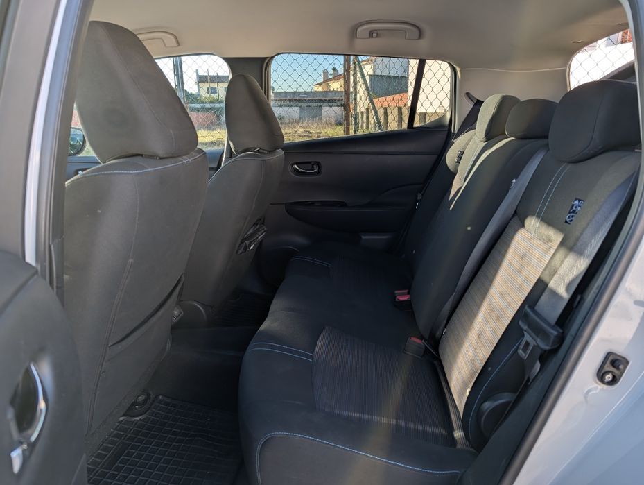 Carro de garagem particular e sem carregamentos rápidos