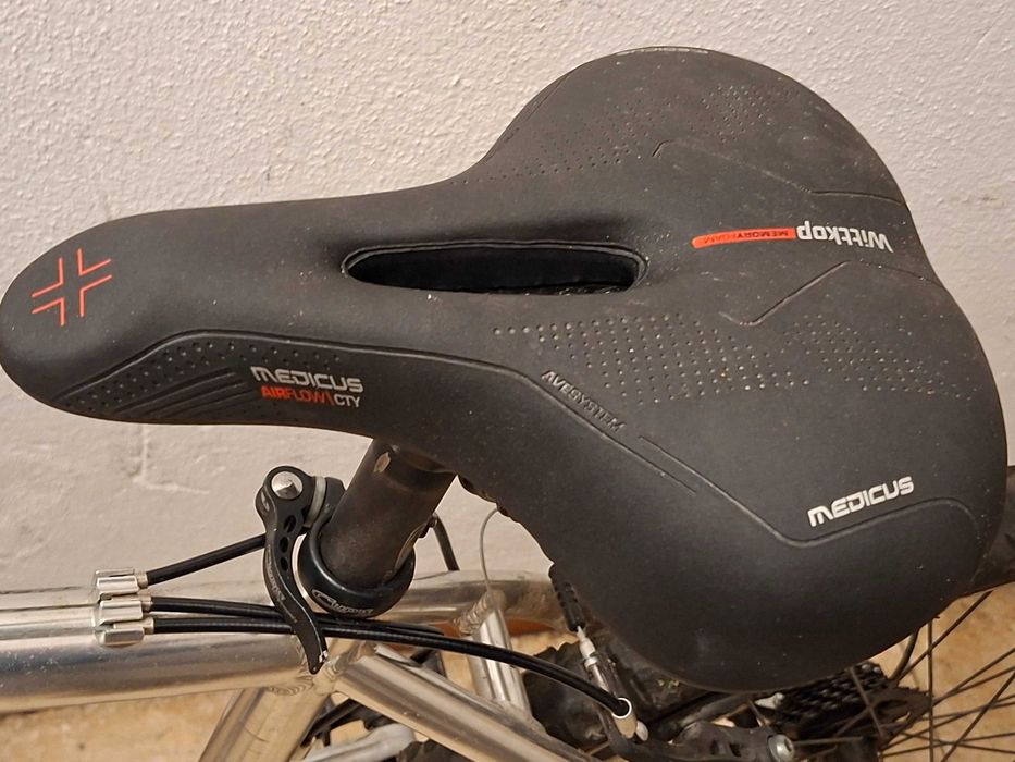 Suspensão , alumínio, travão disco, tamanho M, 21 mudanças shimano