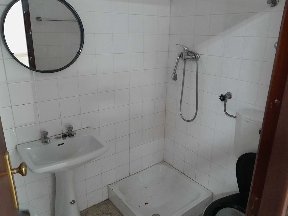 GARAGEM em Carnaxide.