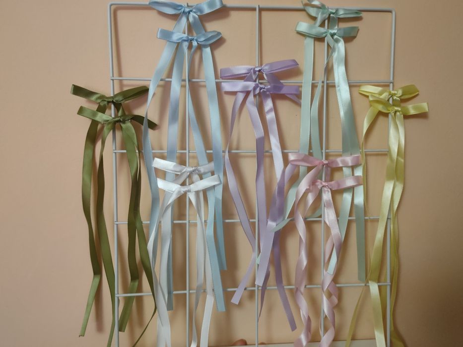 Wstążki kokardki spinki