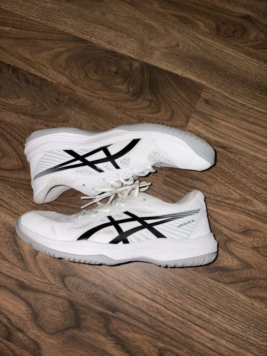 Кросівки asics волейбольні