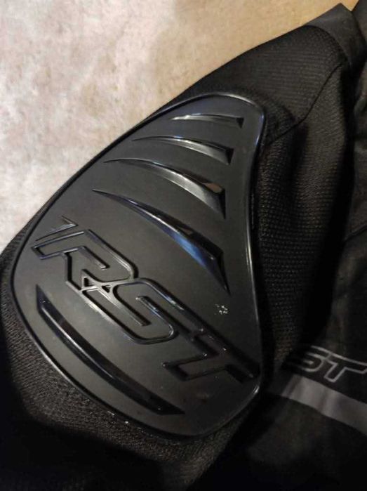 Strój na motor RST adventure