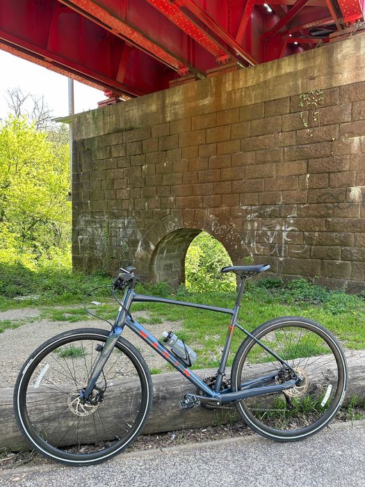 Bicicleta Marin  Fairfax 3, tamanho M, quadro em alumínio.