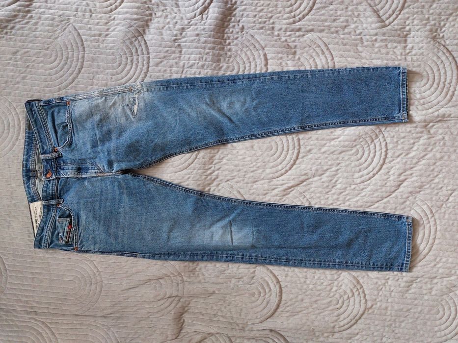 Spodnie jeans diesel W32 L34 modne przeszycia