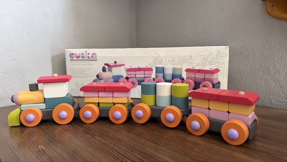 Іграшка деревʼяна потяг-сортер від Cubika  карпатська забавка