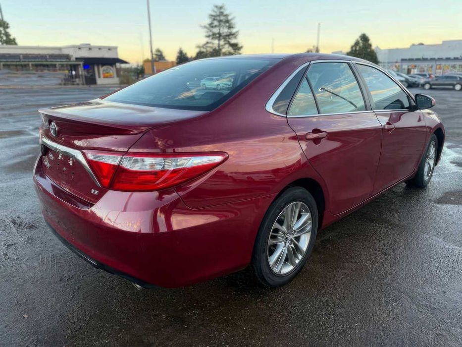 Toyota Camry      2017
