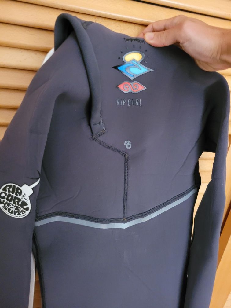 Fato surf RipCurl ebomb 4.3mm S size