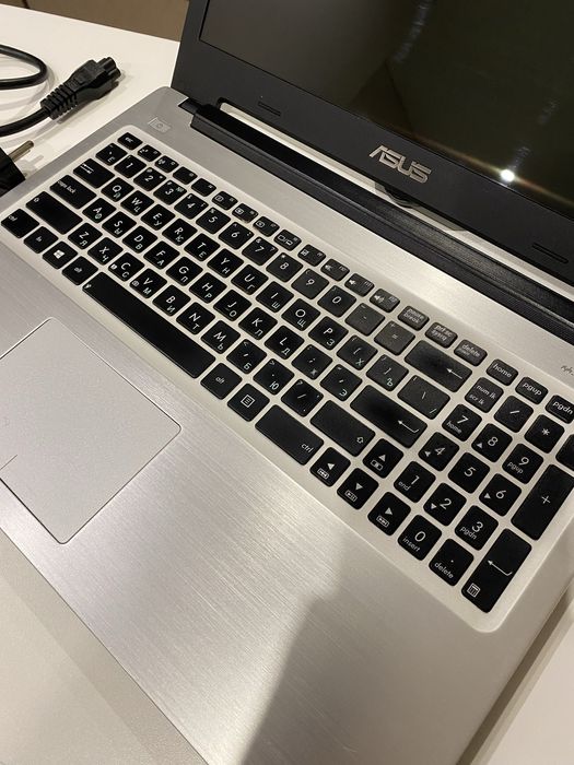 Ноутбук Asus
