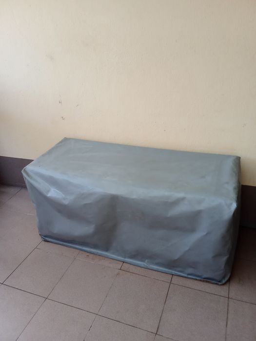 Armário de cozinha e Arca para arrumaçães