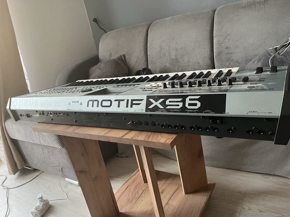 Yamaha motif xs6