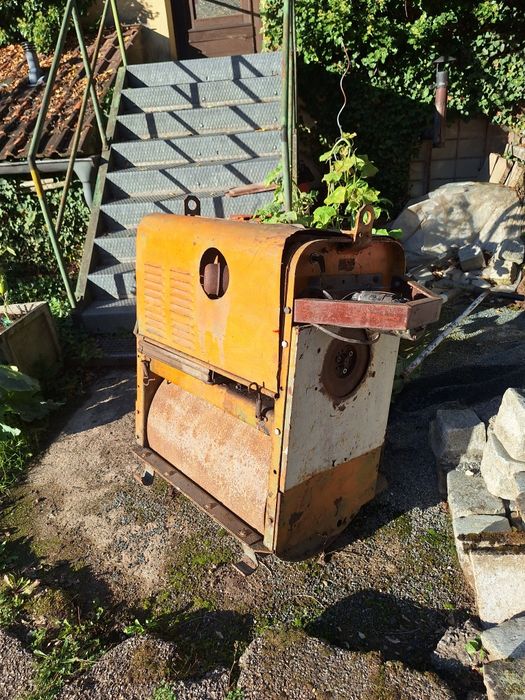 Walec ogrodowy spalinowy WISCONSIN