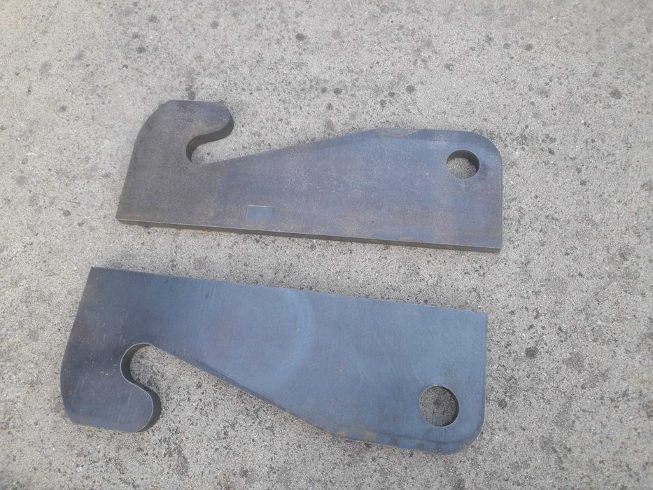 Mocowanie uchwyt uszy do ładowarki Manitou Merlo Kramer Claas MF JD