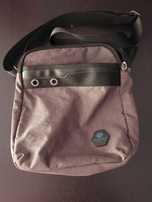 Bolsa tiracolo Rockland cinzenta nova
