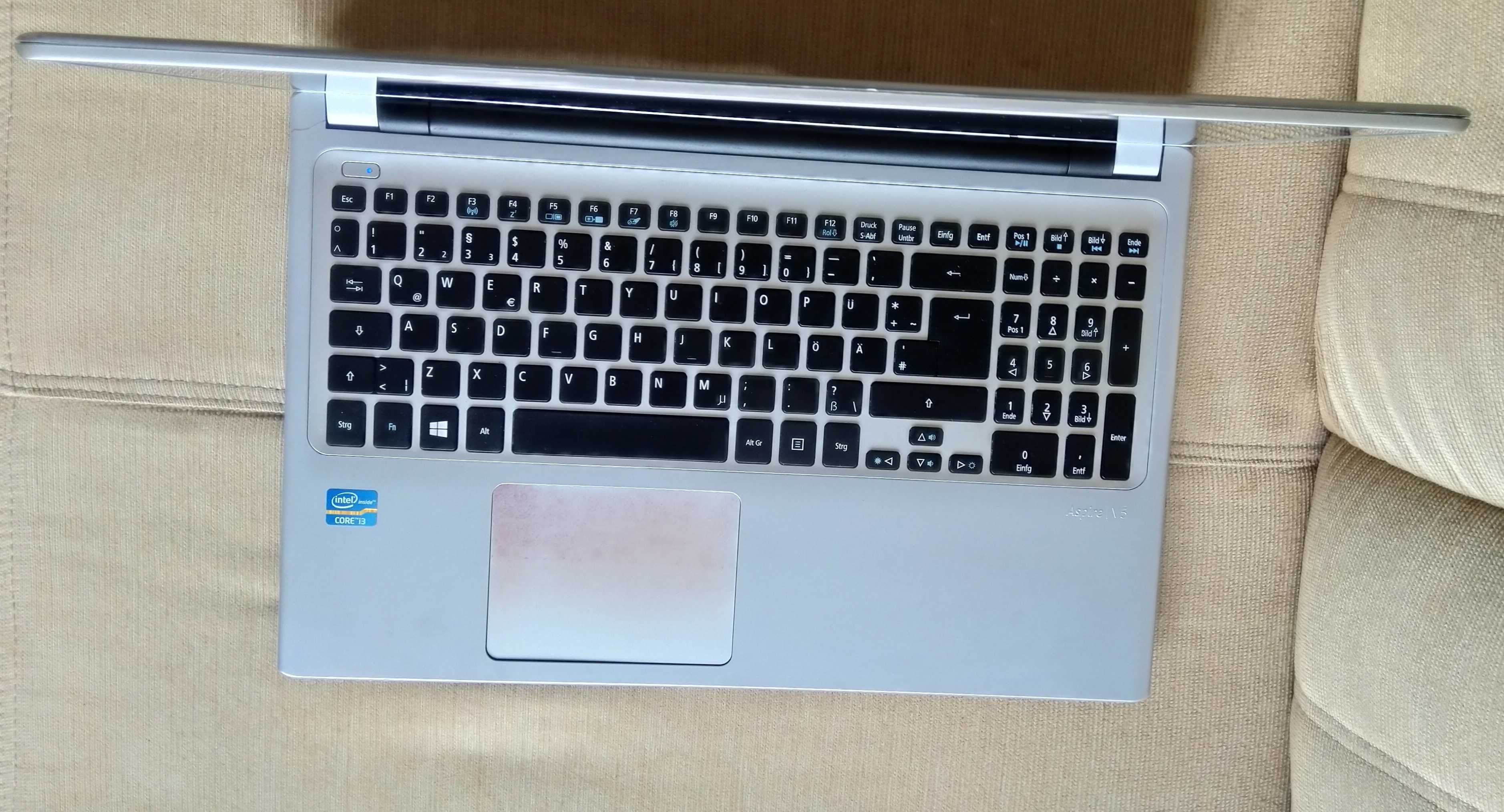 Acer V5-571P 15,6" DOTYK, i3/ SSD256GB/ 6GB RAM/ Intel HD Graphics