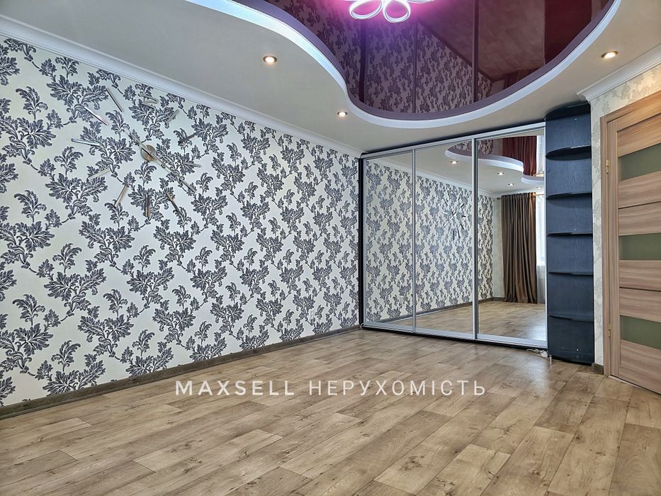 Продам 2-кімнатну квартиру на Харківській в районі Мануфактури