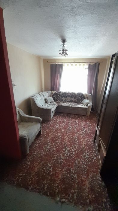 Продам кімнату готельного типу, центр, метро Левада